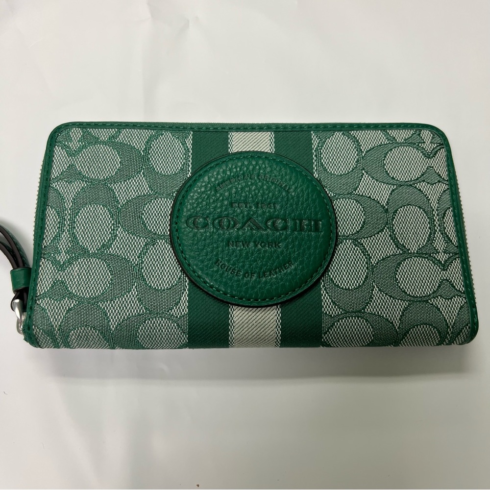 Coach Dempsey Large Phone Wallet Jacquard With Stripe And Patch c9073